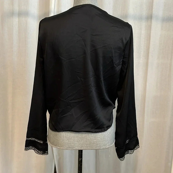 NWOT  Lace Wrap Blouse, Size M - Picture 5 of 11